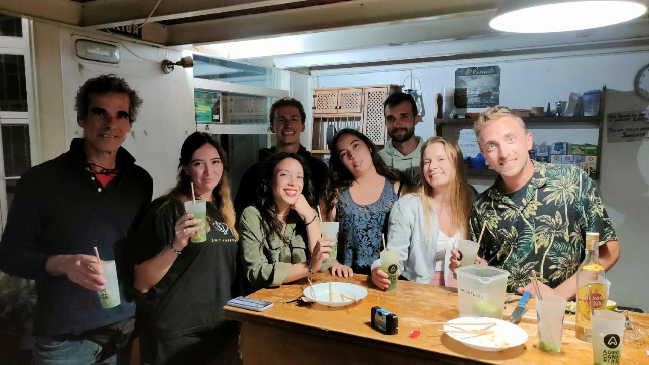 אל פאסו Hostel Albergue La Casa Encantada מראה חיצוני תמונה