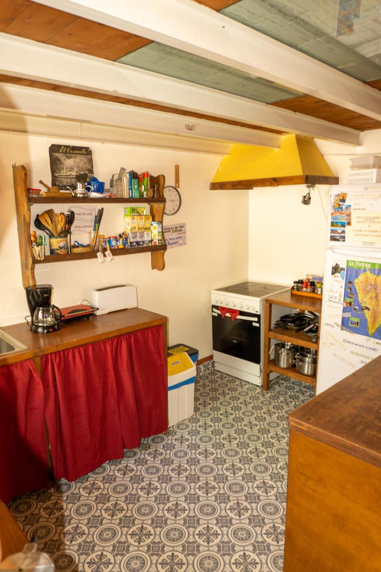 אל פאסו Hostel Albergue La Casa Encantada מראה חיצוני תמונה