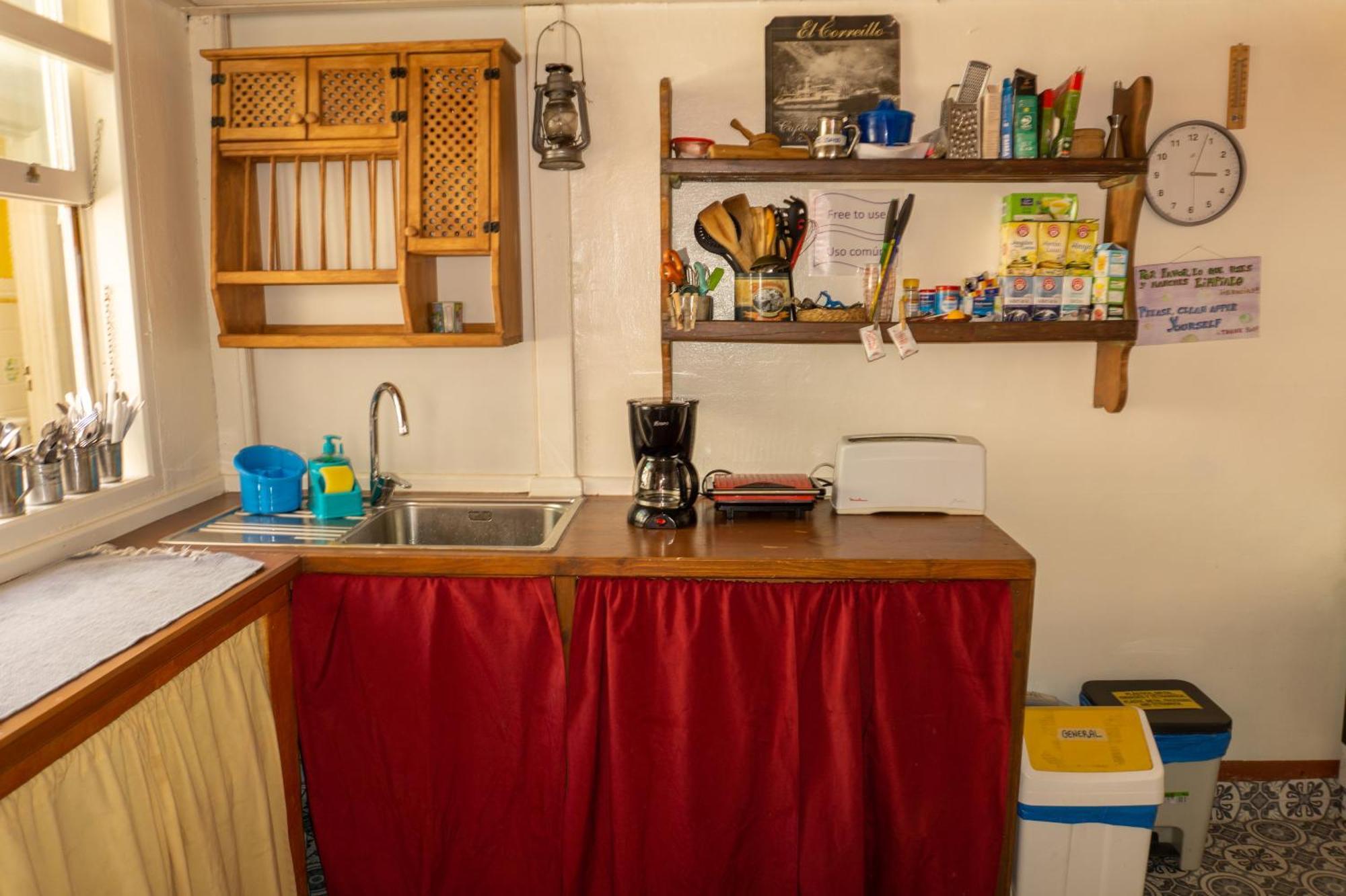 אל פאסו Hostel Albergue La Casa Encantada מראה חיצוני תמונה
